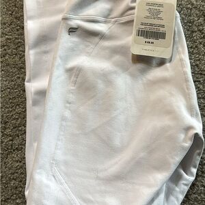 Fabletics High-Waisted Solid White Leggings